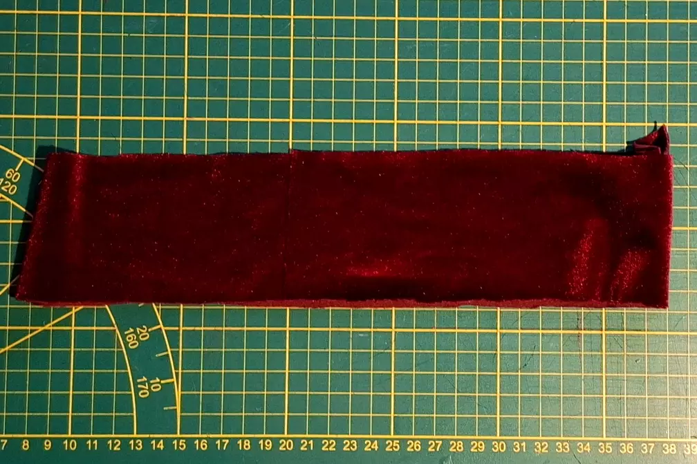 Einfassen mit Pannesamt